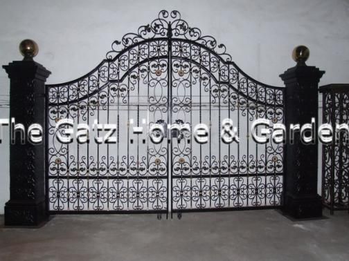 Estate Driveway Gate with Posts  